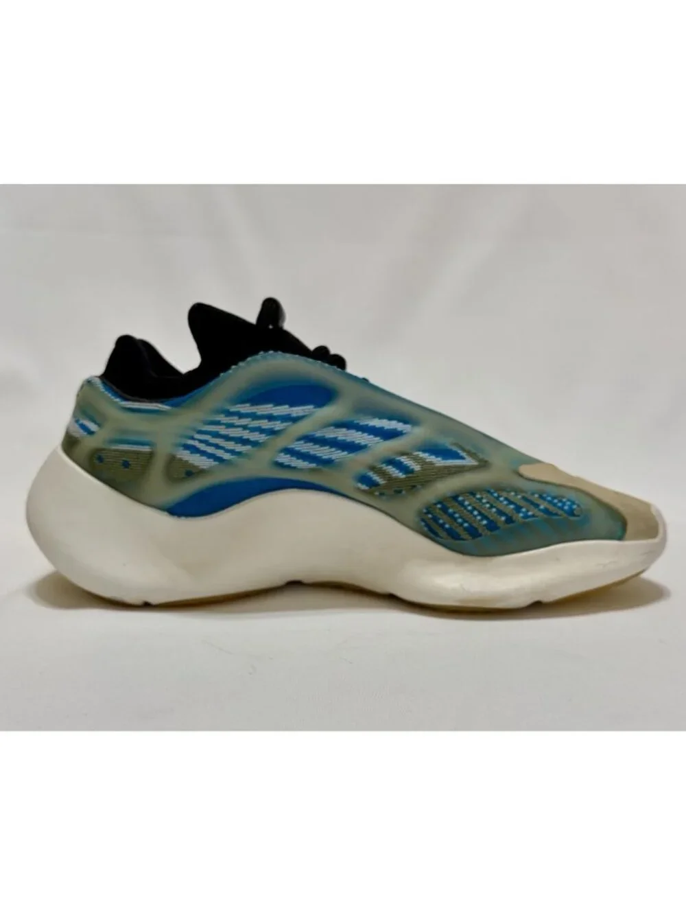 Adidas Yeezy 700 V3 Arzareth Blue Glow In The Dark G54850 Men’s Size 6.5
